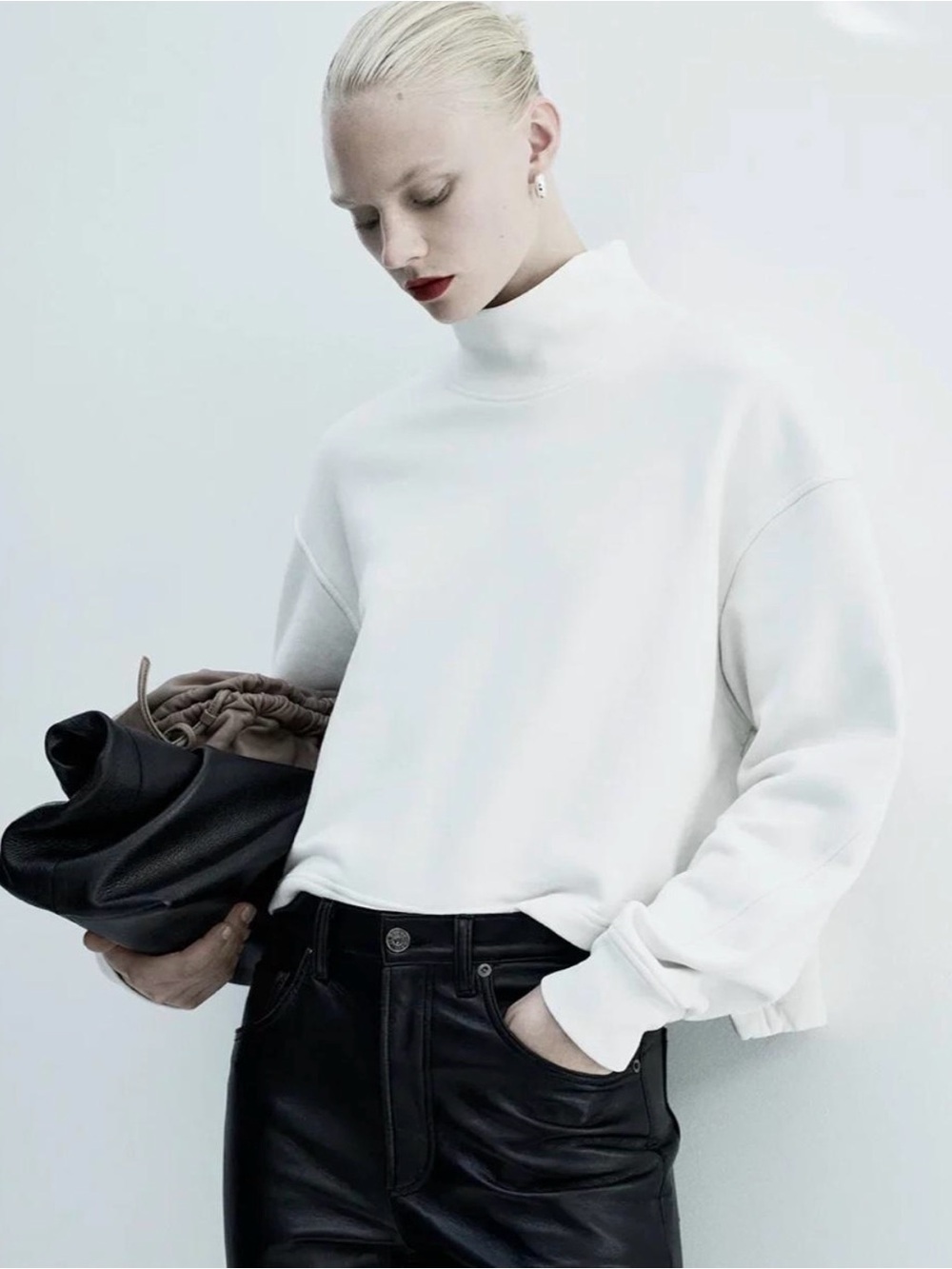 NWOT Agolde White Cropped Mock-Neck Sweatshirt